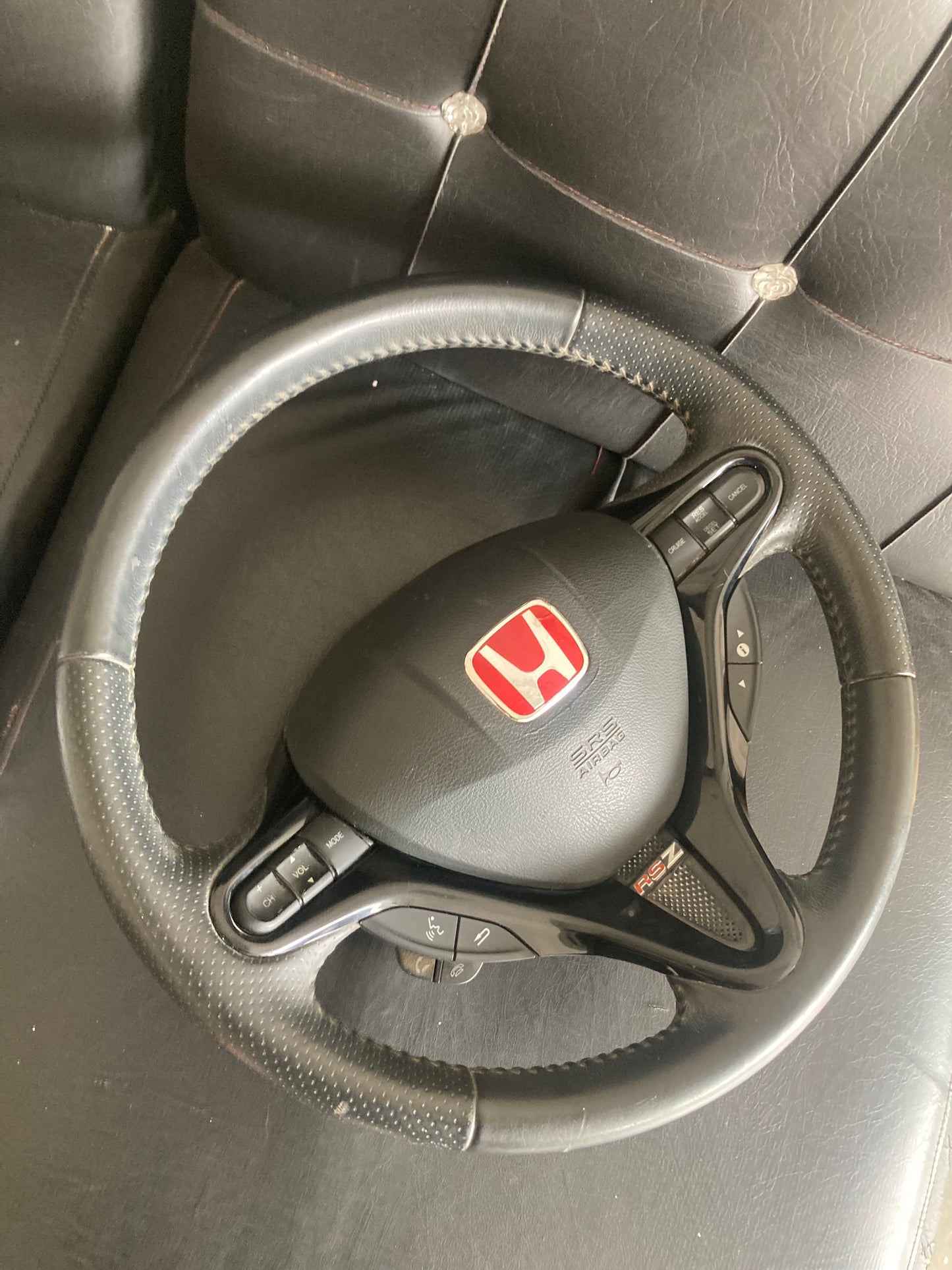 Honda Reborn Inisght Fit City RSZ steering wheel