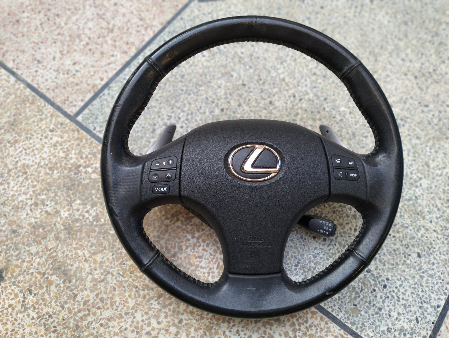 LEXUS is250 multimedia steering