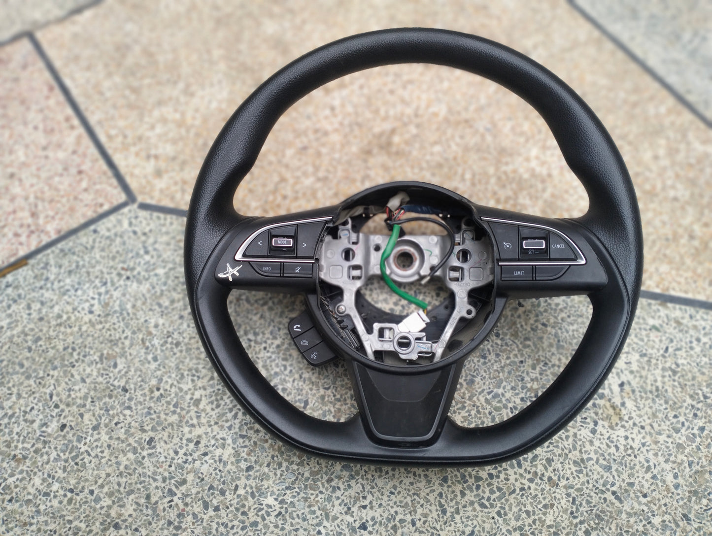 Suzuki swift full option steering wheel